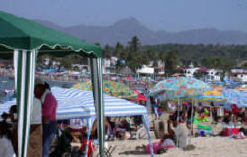 Space is limited on the baches of Rincon de Guayabetos