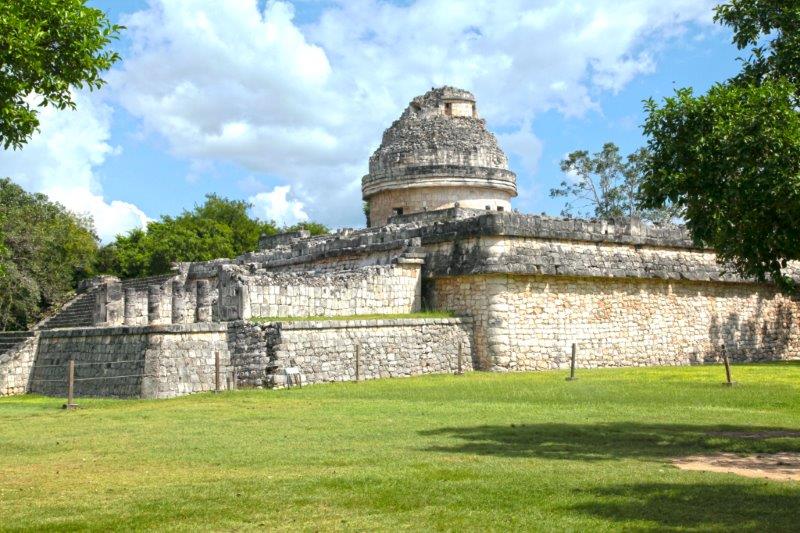 Chich�n Itz� - The Observatory by Dorothy and Bill Bell