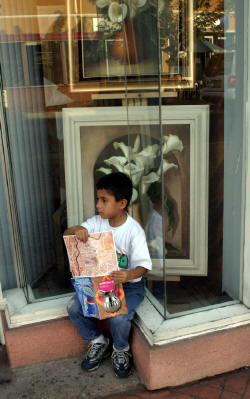 Stores offer a variety of Mexican artisan crafts.  Bill Bell photograph