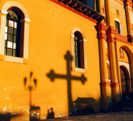 Christams Day christmas Eve in the Cathedral San Cristobal de las Casas, Chiapas Mexico Photography by Bill Bell