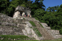 Palenque Chiapas Mexico Mayan Ruins Photograph by Bill Bell