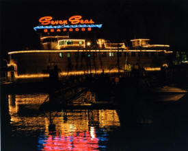 No longer there but the Seven Seas did anchor Lower Lonsdale for four decades...Bill Bell Photograph