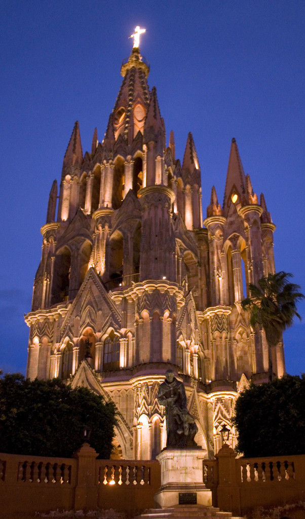 San miguel de Allende cathedral 2 night